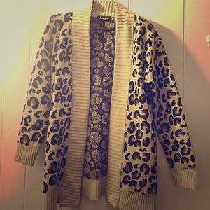 Amazon Open Leopard Print Sweater XXL